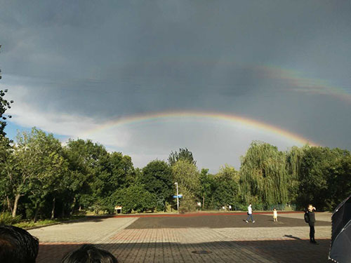 1602827383753097279.jpg 2016090711530051.jpg